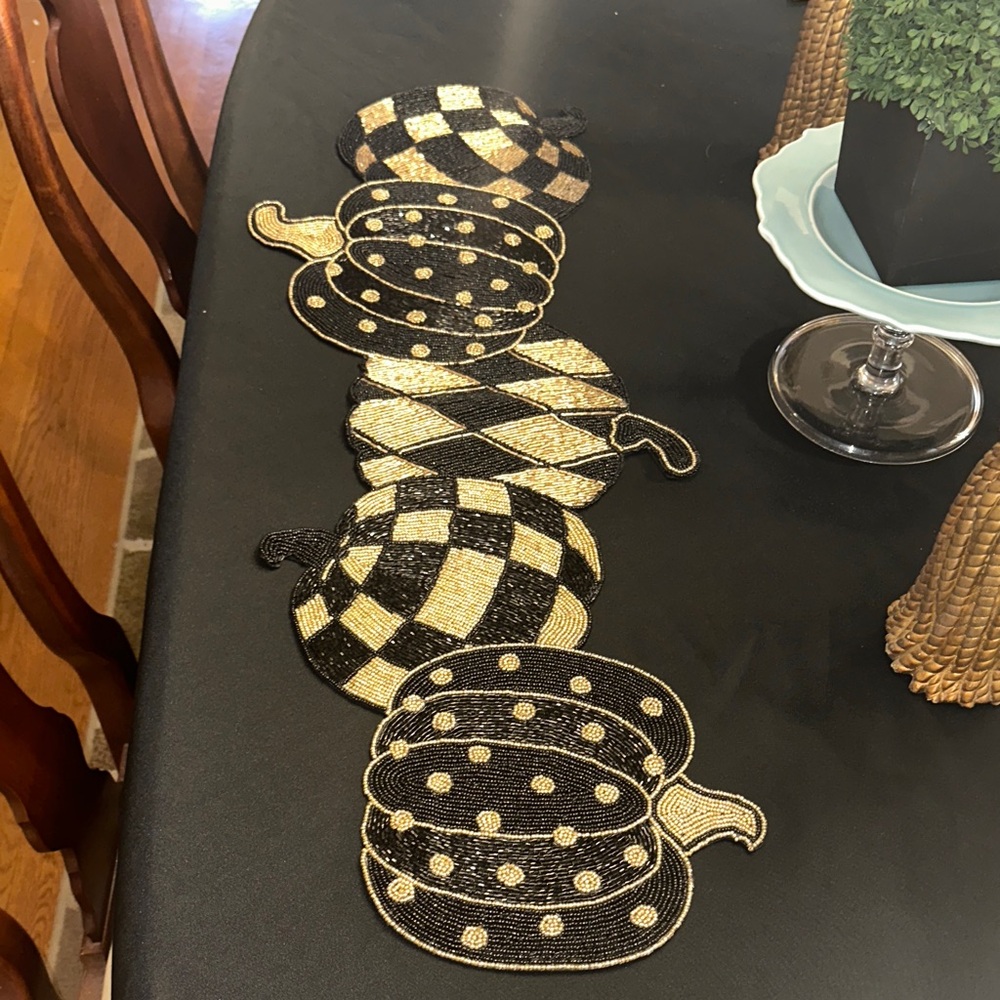 Tahari Black and Gold Checkered Pumpkin Table Runner NWT
